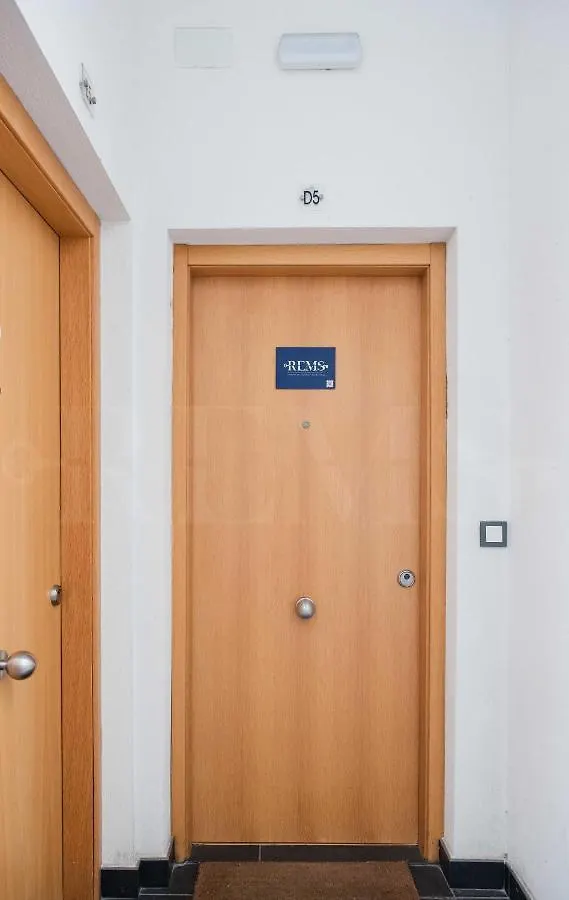 Relaxing Apartment With Community Pool & Parking- Center Málaga 0*,  España