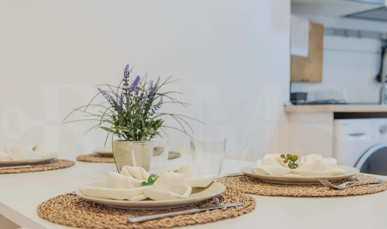 مالقة Relaxing Apartment With Community Pool & Parking- Center إسبانيا